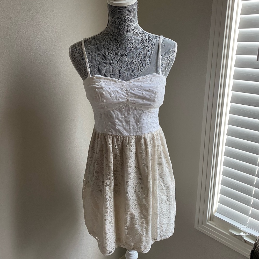 American Eagle Cream Lace Dress Size Small
